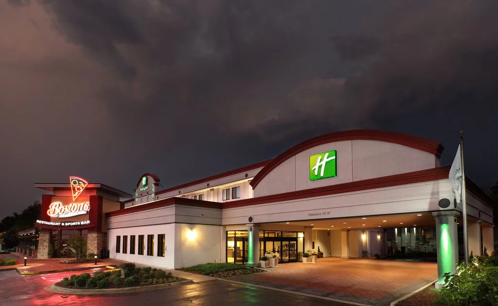 Holiday Inn Airport