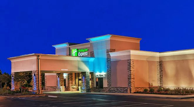 Holiday Inn Express Airport